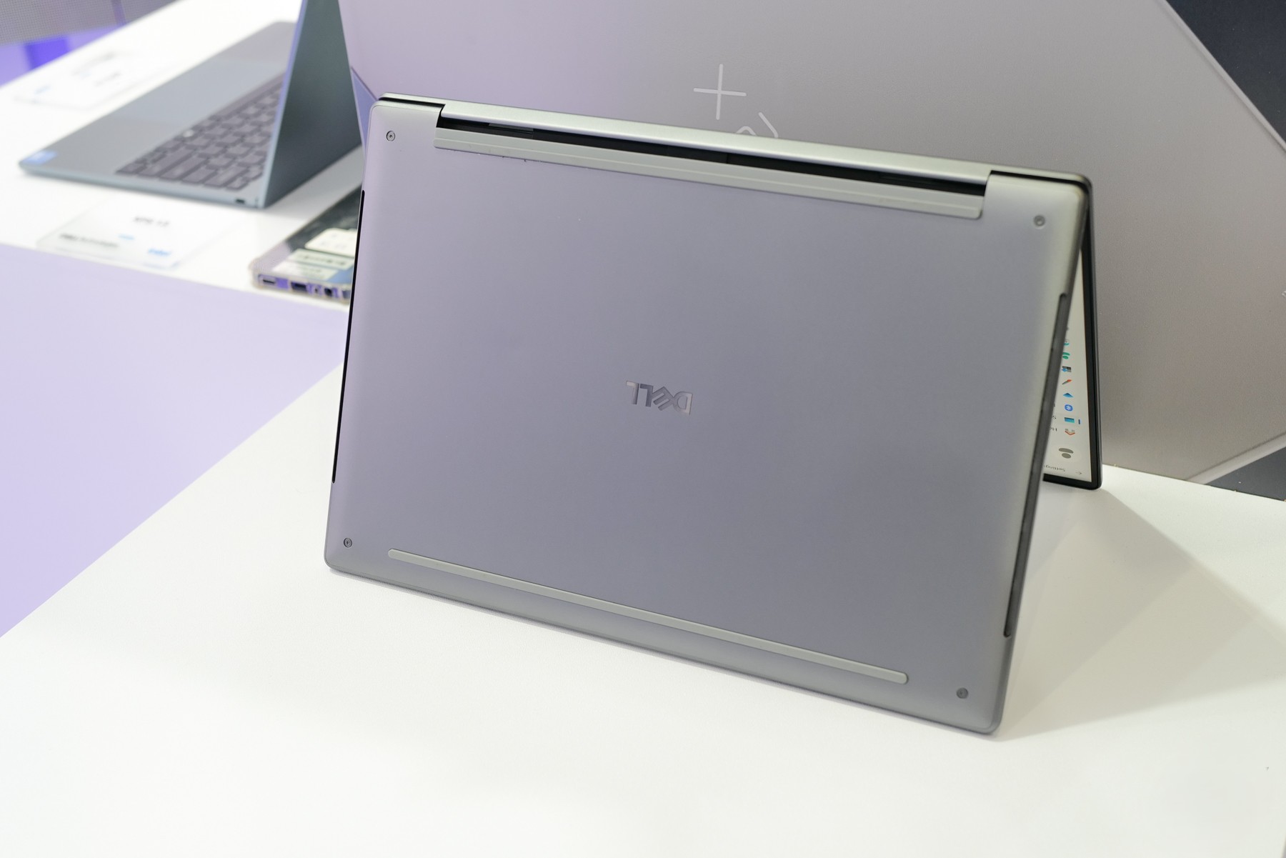 Dell XPS 13 mới ra mắt: Mỏng chỉ 12,7mm, nặng 1kg, thách thức vị thế MacBook ở phân khúc cao cấp