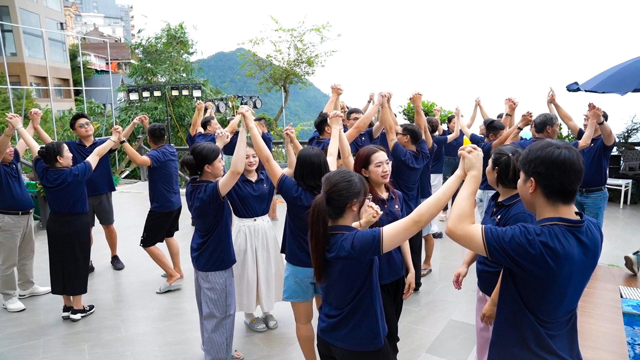 Team-Building-Nam-A-Group-10