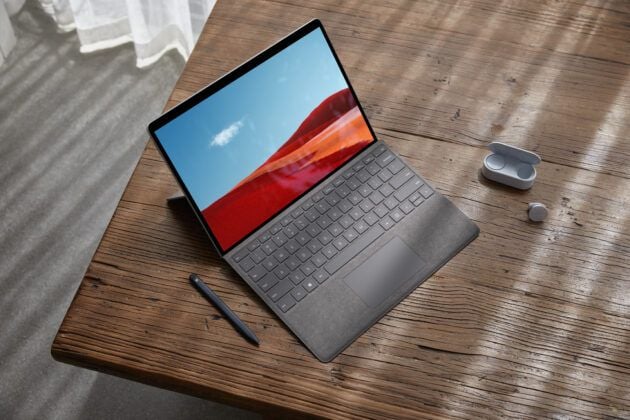 Đánh giá chi tiết Laptop Surface Go! Mức giá tối ưu cho dòng sản phẩm cao cấp
