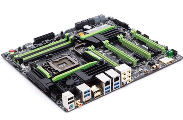 Mainboard dành cho server hoặc workstation nên cân nhắc điều gì?